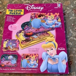 Disney Princess Tri-Level Puzzle - three 12 piece puzzles and puzzle tray